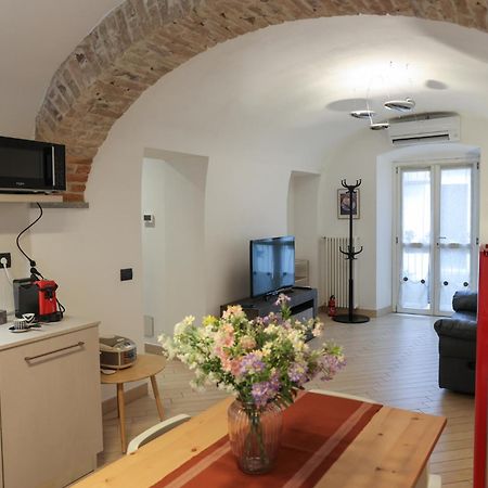 Asti Historic Center - Appartamento Trincotto Exterior photo