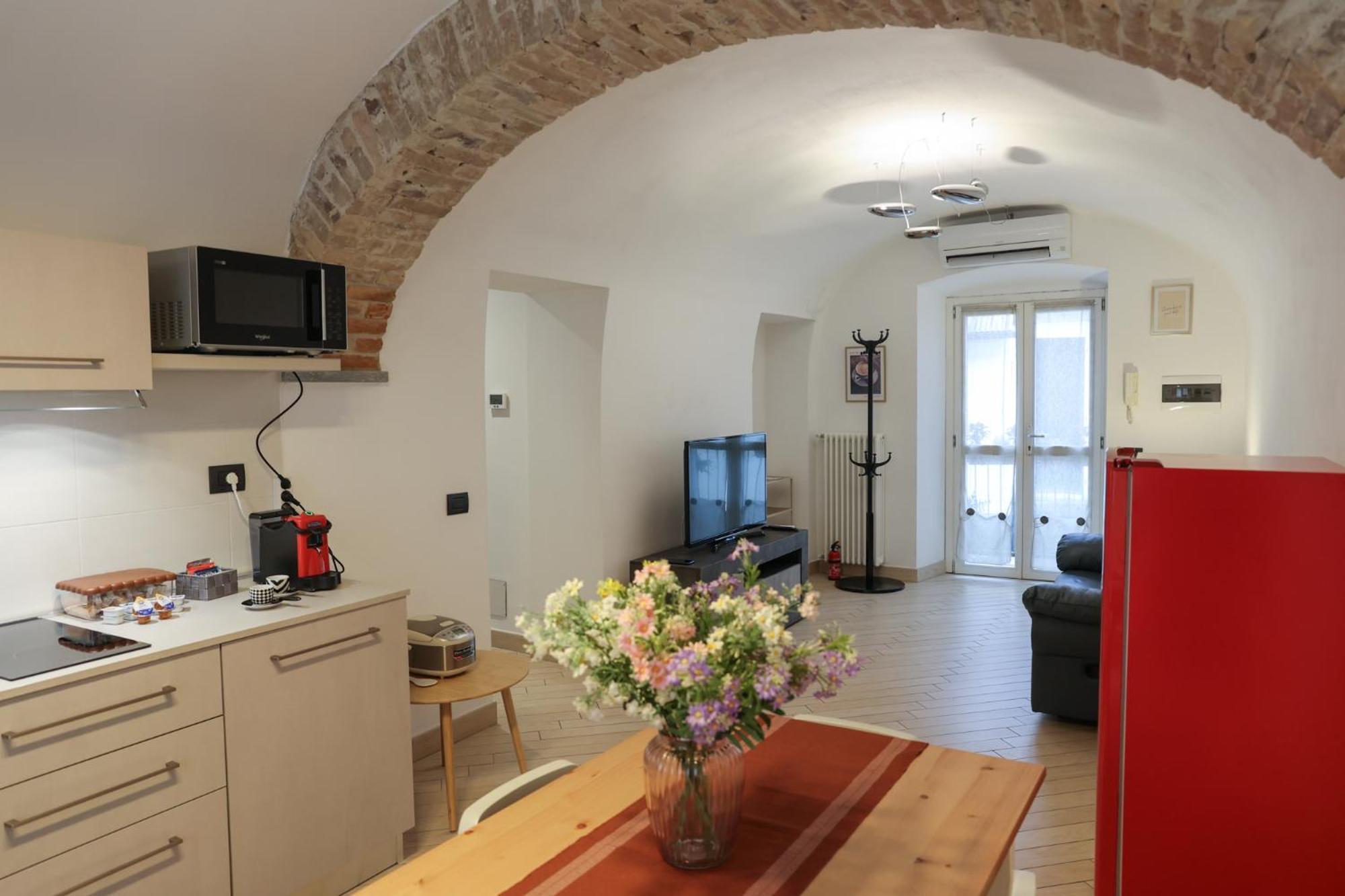 Asti Historic Center - Appartamento Trincotto Exterior photo